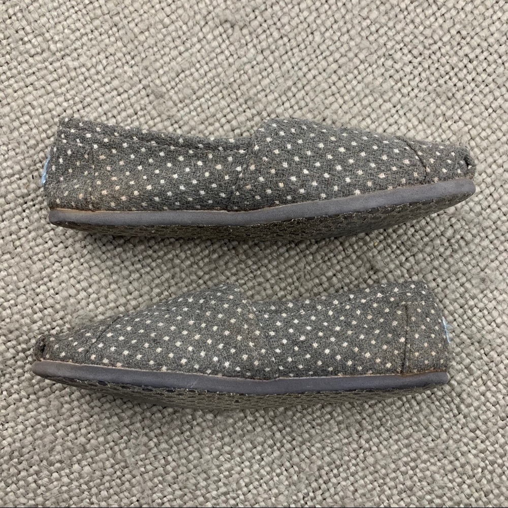 Toms - Picture 2 of 8